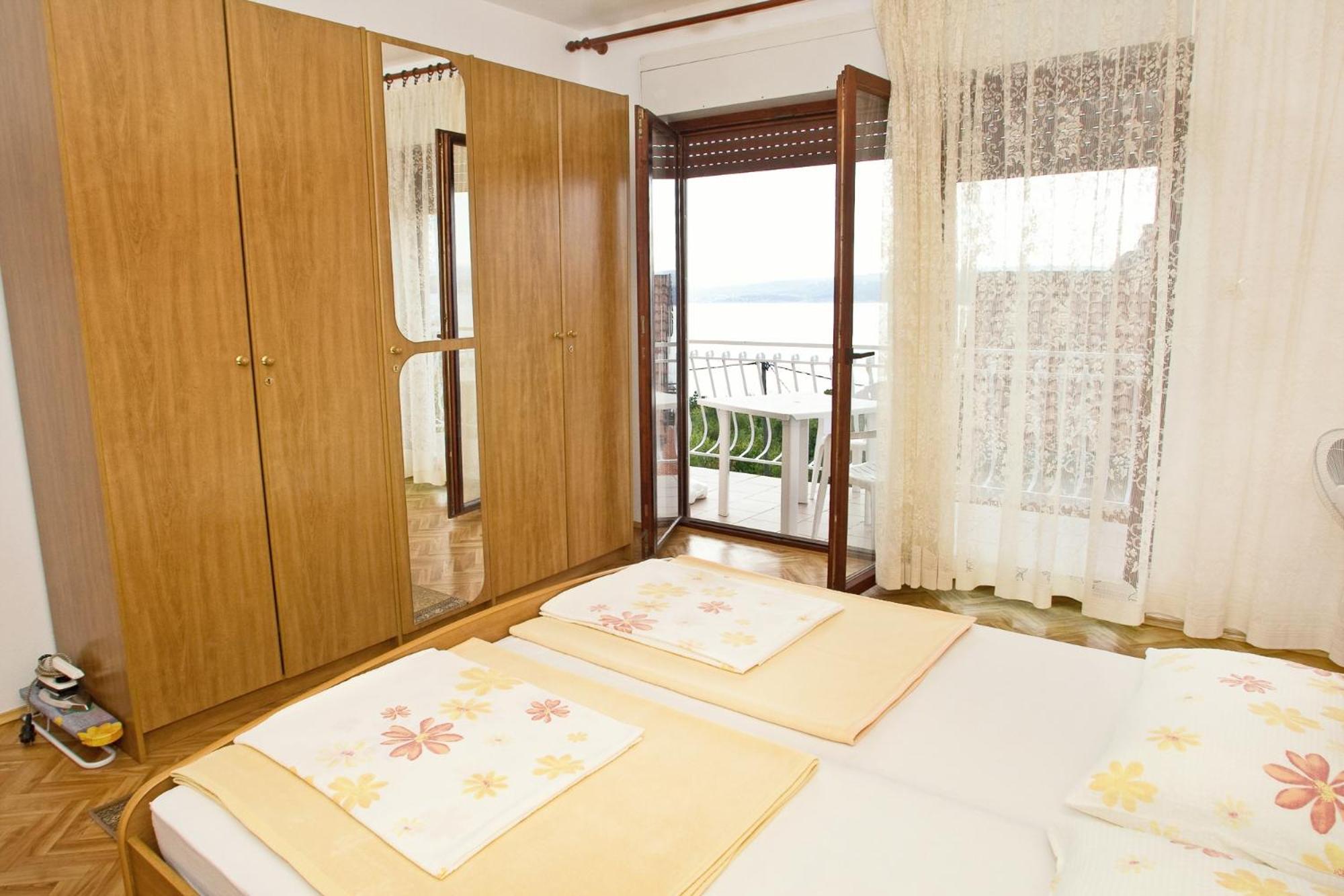 Apartments With A Parking Space Dramalj, Crikvenica - 5576 Rom bilde